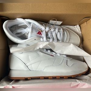 Reebok Classic Leather Sneakers, women’s size 8.5, brand new, never worn, in box